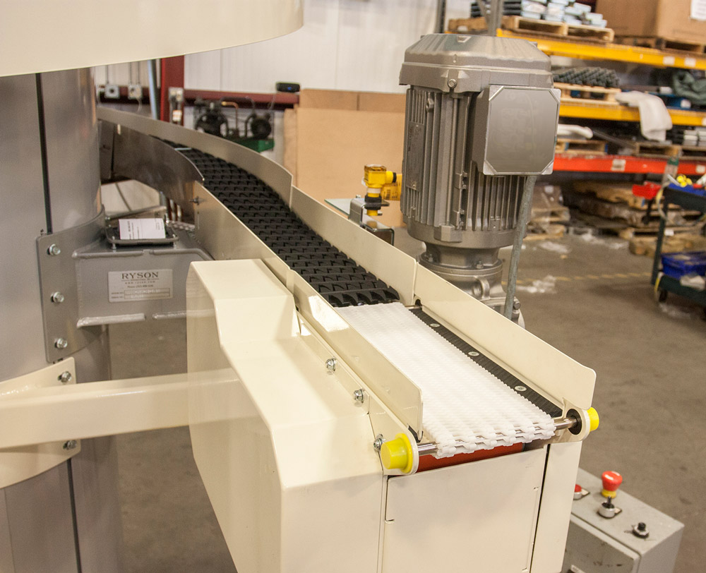 Micro Pitch Transfer Conveyor is an Ideal Accessory to the Narrow Trak